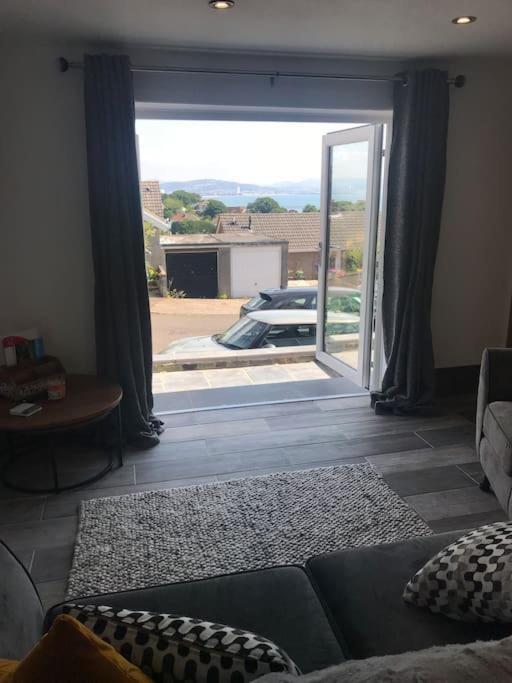 Mumbles - Modern Apartment With Panoramic Sea Views Oystermouth Exterior foto